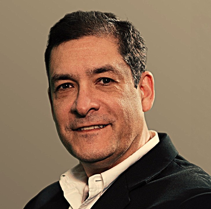 Canon appoints Rolando Martinez for large-format & production print marketing
